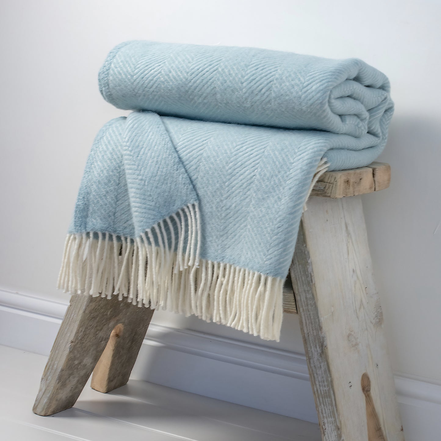 Pure Wool Throw – Duck Egg Blue